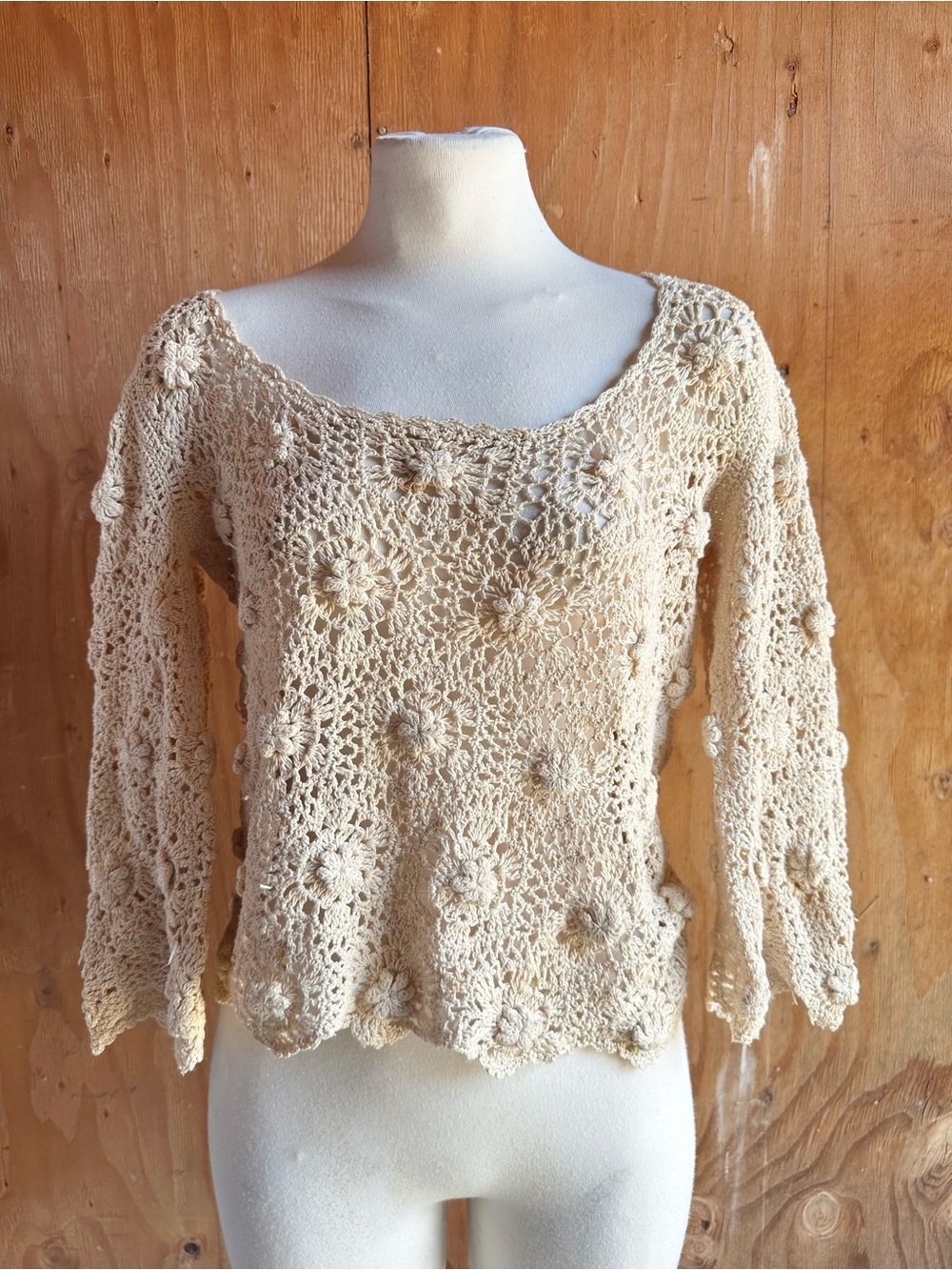 Vintage 80s Women's Cream Crochet  applicate Floral Knit Sweater M boho